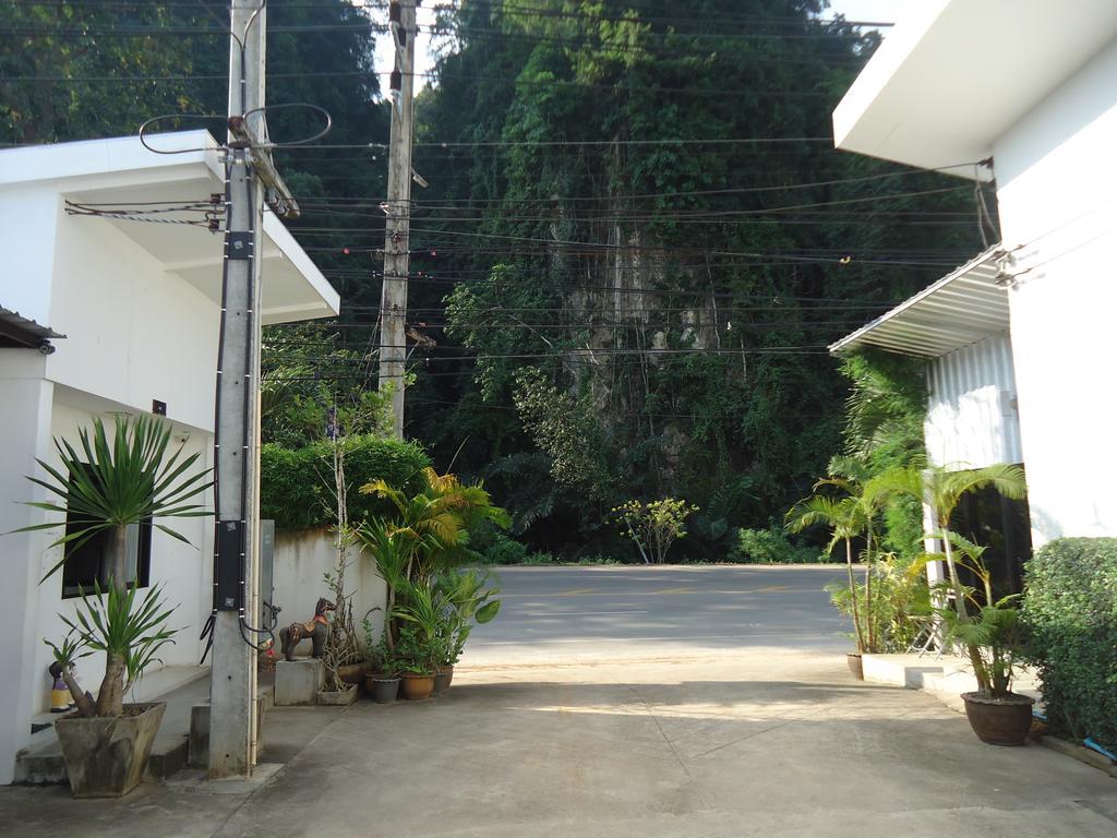 Pine Home Krabi Bagian luar foto
